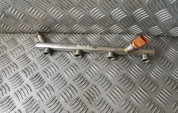 Audi A8 S8 D4 4H Fuel main line pipe 079133315BD 0261545051 06J906051D