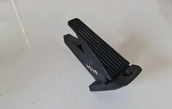 Volvo XC90 Accelerator throttle pedal 31445780