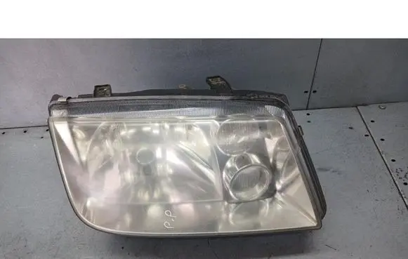 Volkswagen Bora Front reflector 