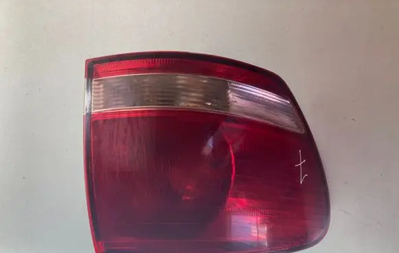 Toyota Avensis Verso Rear/tail lights