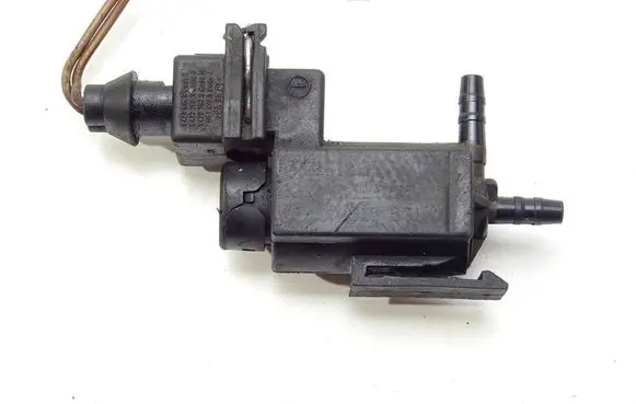 BMW X5 E70 Fuel pressure regulator 7810831