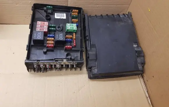 Audi A3 S3 A3 Sportback 8P Fuse box set 1K0937125A