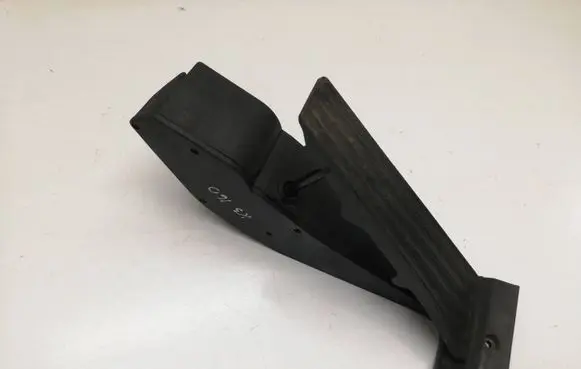 BMW X3 E83 Accelerator throttle pedal 6766930