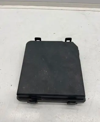 Nissan Qashqai Fuse box cover 