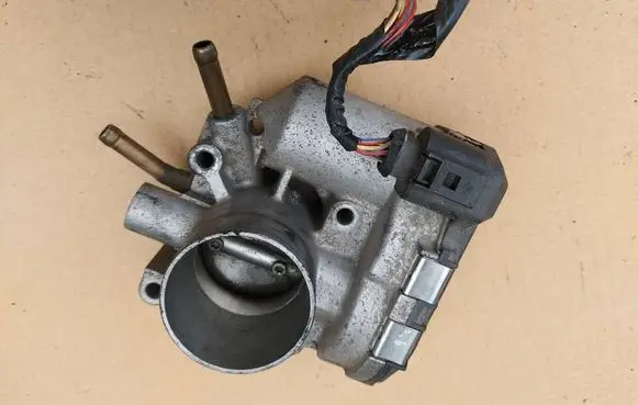 Seat Ibiza III (6L) Throttle body valve 030133062C 0280750095