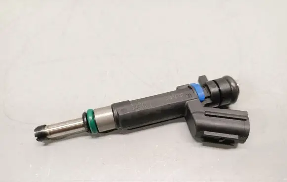 Renault Arkana Fuel injector 166005WK0A 222033001864 12459