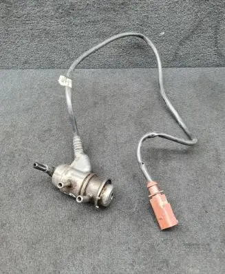 Audi A6 S6 C7 4G AdBlue injector 04L131113S 5X0973802A
