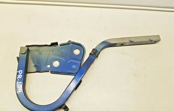 Engine bonnet/hood hinges