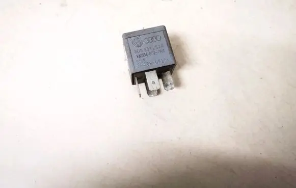 Volkswagen PASSAT B5 Other relay 8d0951253a v23134-b52-x301