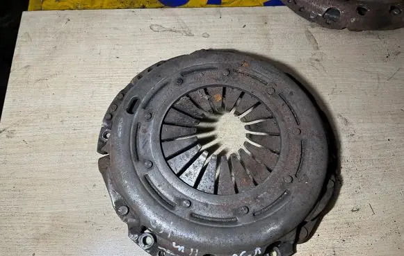 Volvo V50 Pressure plate 