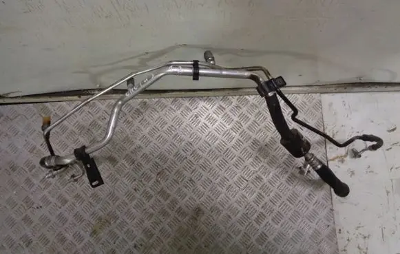 Air conditioning (A/C) pipe/hose