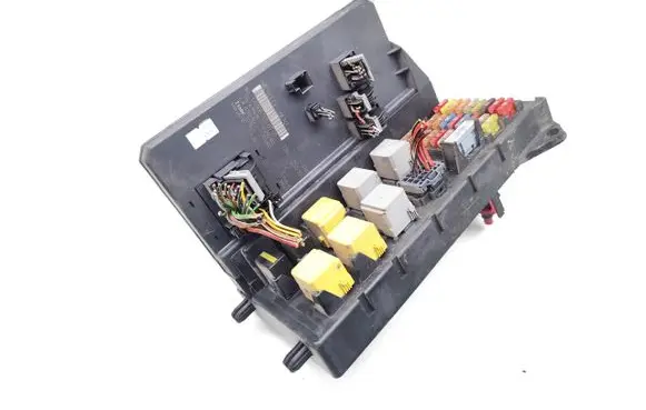 Mercedes-Benz Sprinter W906 Fuse module A9065454301 9069013100 A9069006701