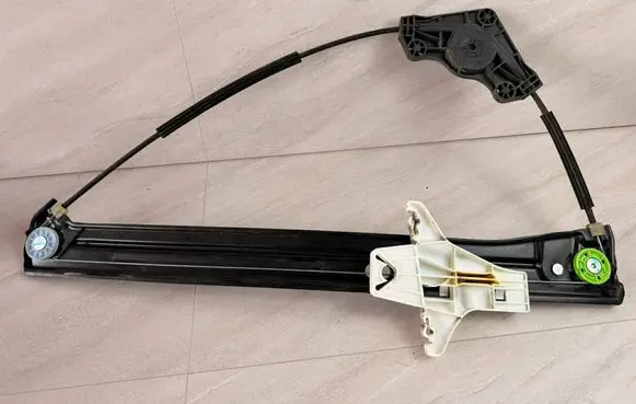Volkswagen Touran III Rear window lifting mechanism without motor 5TA839461