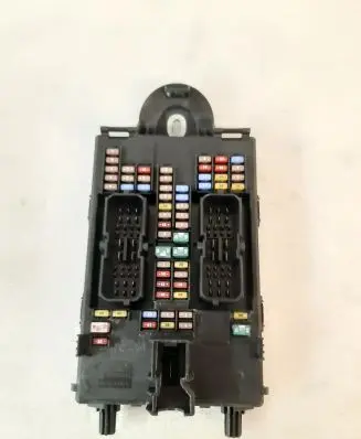 Volvo XC90 Fuse module 31682732