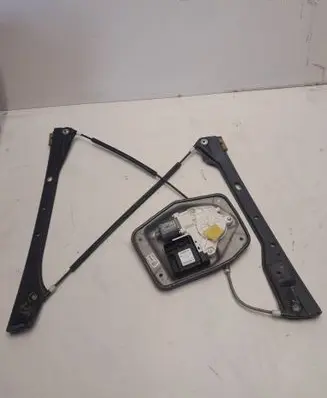 Volkswagen Golf Plus Front door window regulator with motor 1K0959793J 05075710 1K0959701M