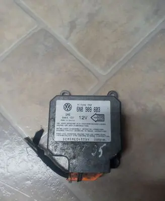 Volkswagen PASSAT B4 Airbag control unit/module 6N0909603