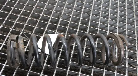 Hyundai i40 Rear coil spring