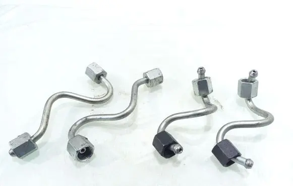 Honda CR-V Fuel injector supply line/pipe 