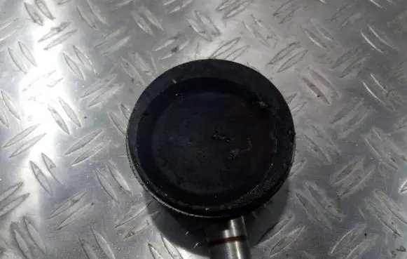 Piston