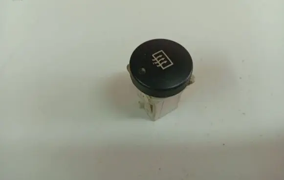Citroen Berlingo Windscreen/window heater switch 9644351077