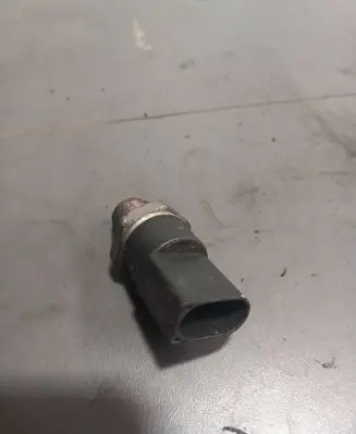 Fuel main line pipe