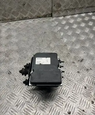 Audi A5 8T 8F ABS Pump 8K0614517A 8K0907379J