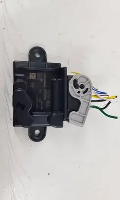 KIA Stinger Fuel injection pump control unit/module 33040J5000 A2C99135905 495086337