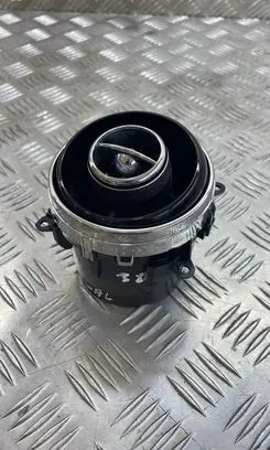 Rear air vent grill