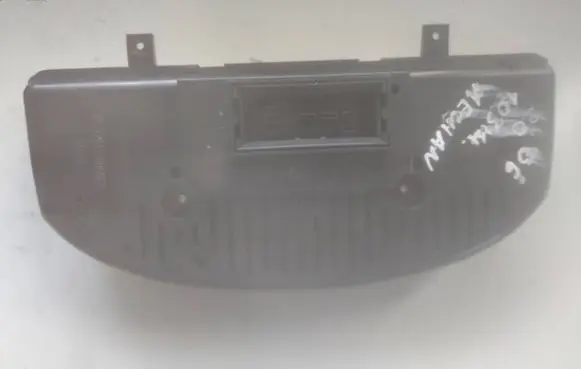 Volkswagen PASSAT B6 Speedometer (instrument cluster) 3C0920860A V0013000