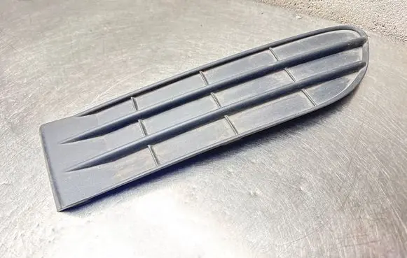 Volvo S40 Front bumper lower grill 30744922 BP8BB