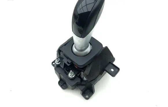 Alfa Romeo Giulia Gear selector 