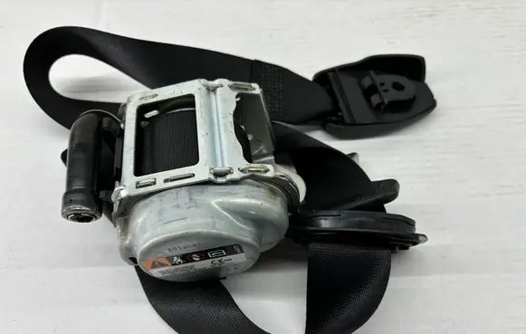 BMW X4 G02 Front seatbelt 7469934