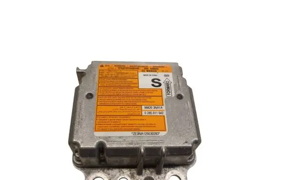 Nissan Leaf I (ZE0) Airbag control unit/module 0285011042 988203NA1A ZE3NA125030283