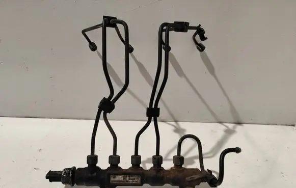 Ford Focus Fuel main line pipe 9654592680