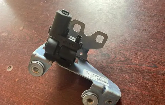 BMW 5 F10 F11 Tailgate window lock/catch/latch 7207046