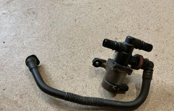 Hyundai Ioniq 5 Electric auxiliary coolant/water pump 375W3GI200