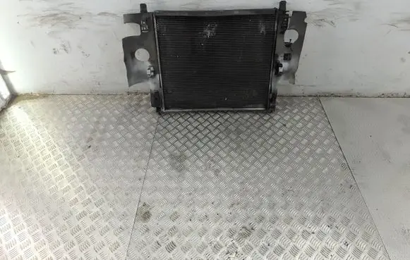 Mercedes-Benz ML W163 Coolant radiator A1635002704