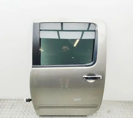 Nissan Titan Rear door 821538S530