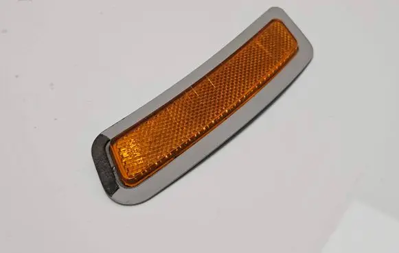 BMW M4 F82 F83 Front reflector 7848582 24135110