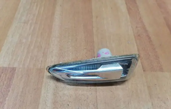 Opel Astra K Front fender indicator light 13491088 YQ00011580