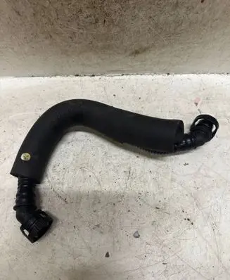 Volkswagen PASSAT B6 Breather hose/pipe 06H103221J 06H110377