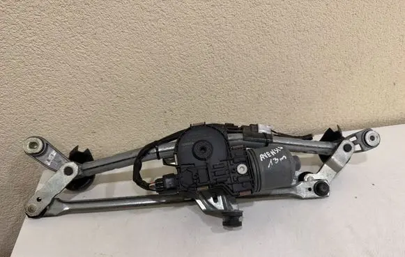 Toyota Avensis T270 Front wiper linkage and motor 8511005070B 0390241642