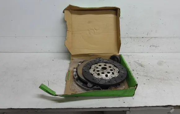 Mercedes-Benz Vito Viano W638 Clutch set kit 689525 689522