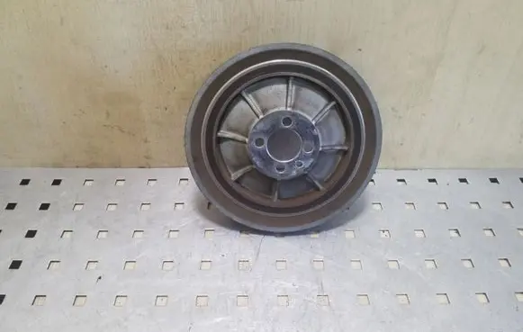 Opel Zafira C Crankshaft pulley 55586935