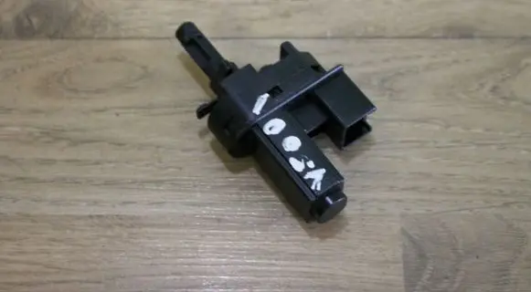 Clutch pedal sensor