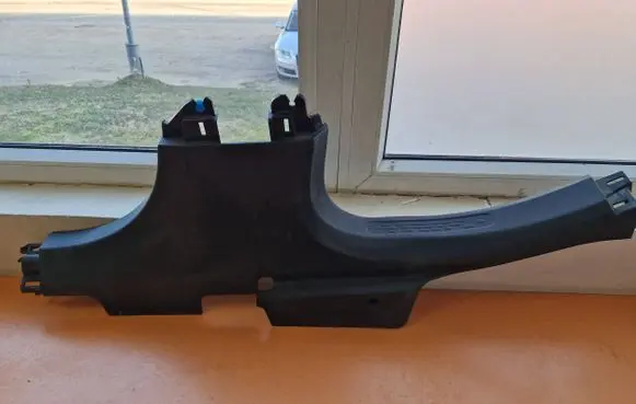 (B) pillar trim (bottom)