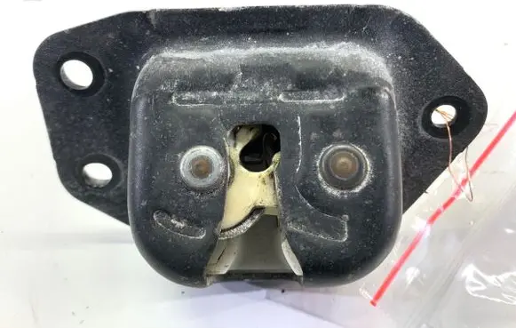 Renault Koleos I Tailgate exterior lock 
