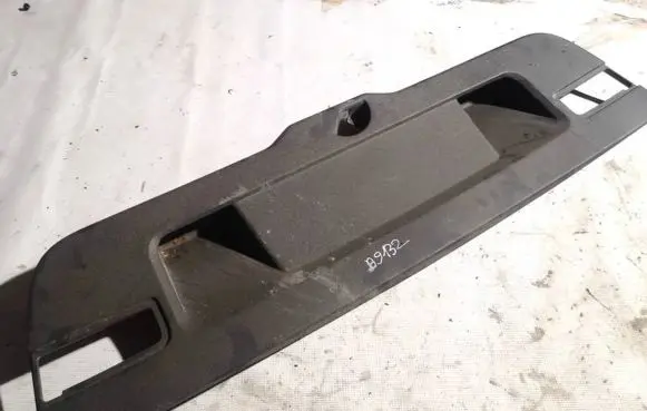 Volkswagen Jetta V Other trunk/boot trim element 5c6867605