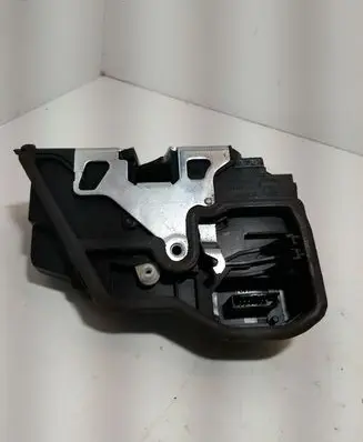 BMW X4 F26 Front door lock 7318424