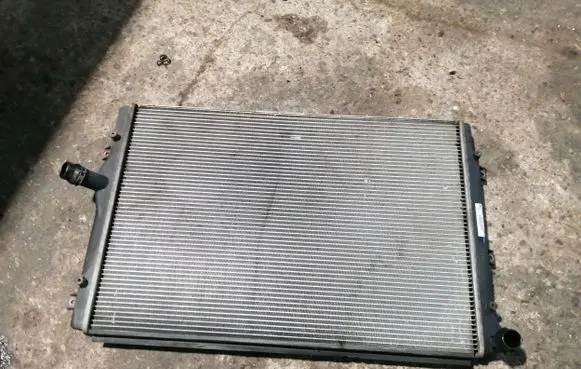 Skoda Octavia Mk2 (1Z) Coolant radiator 1K0121251N